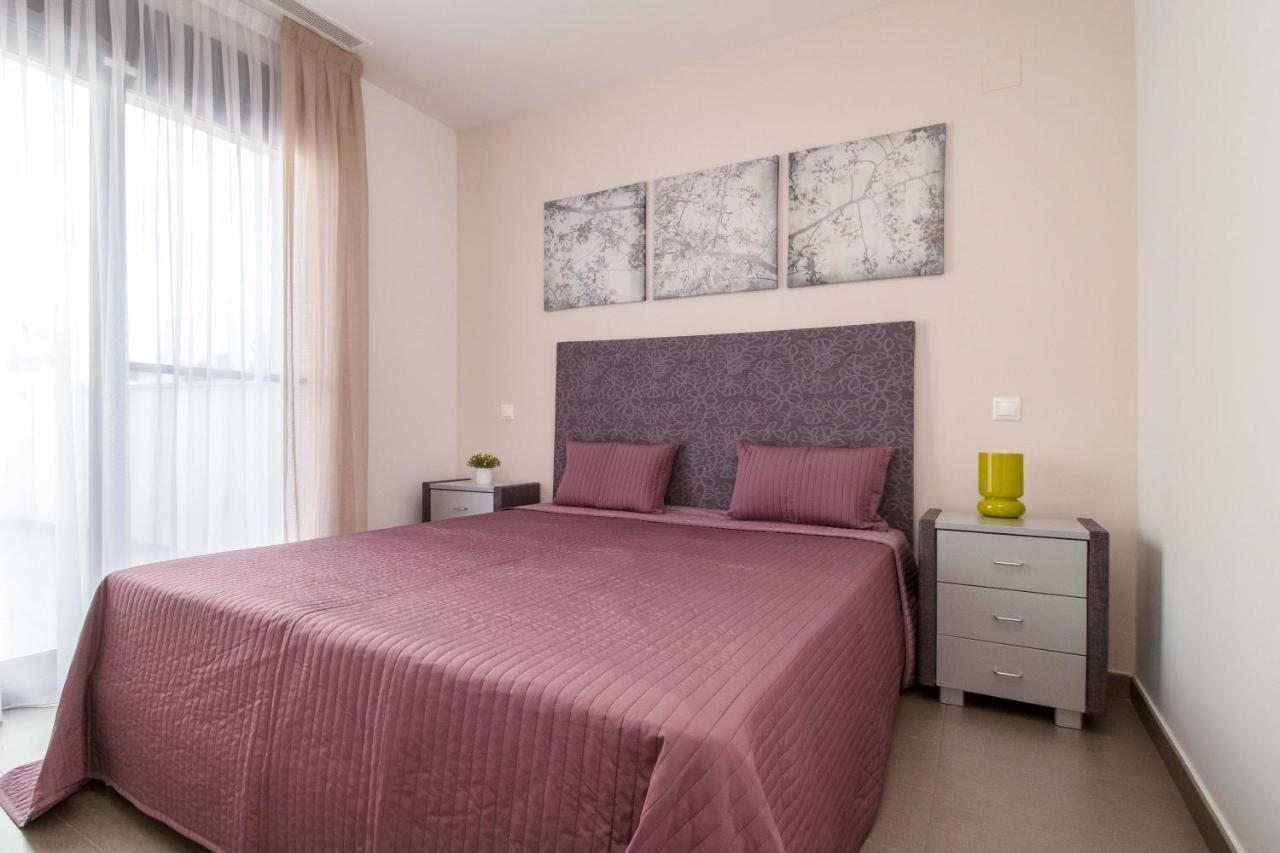 Villa De Lujo Рохалес Екстериор снимка
